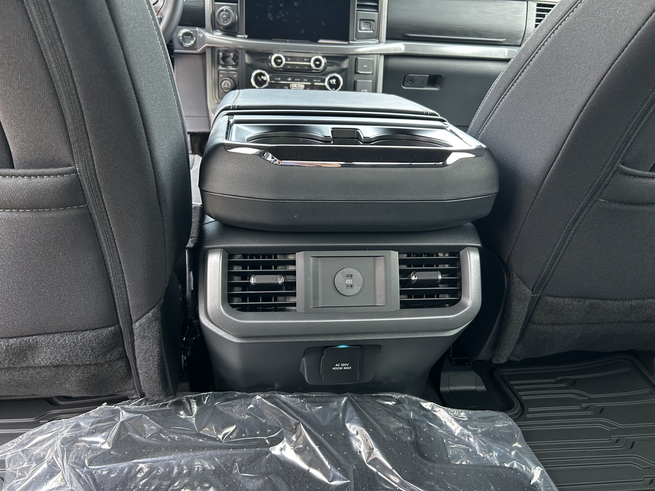 2025 Ford F-150 XLT Main Image
