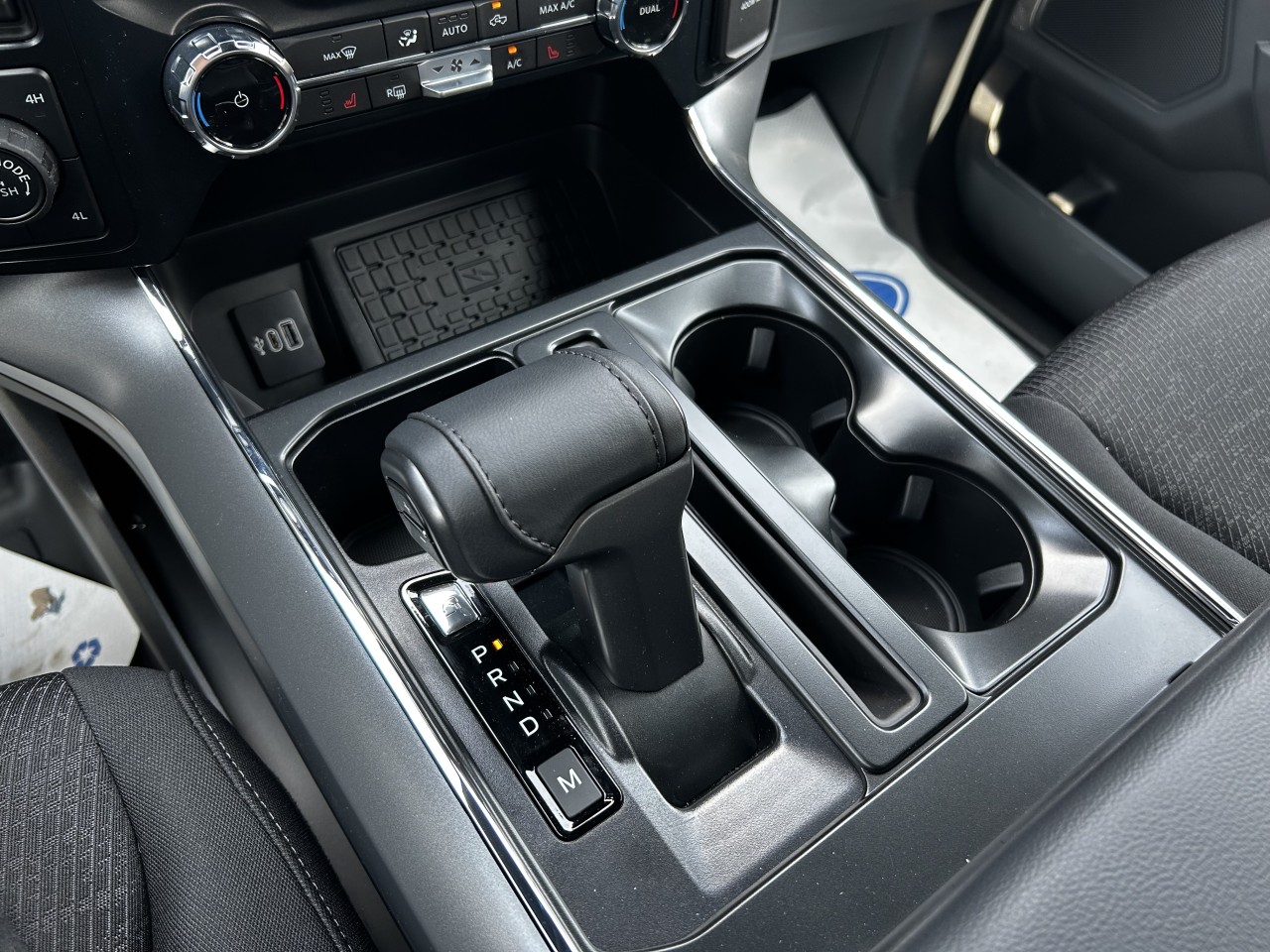 2025 Ford F-150 XLT Main Image