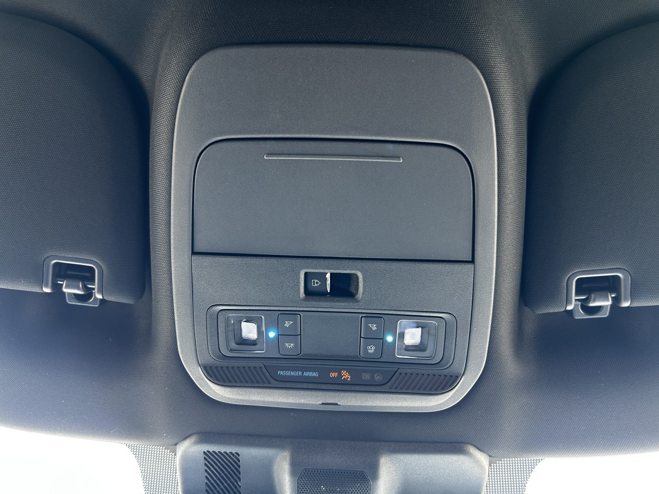 2025 Ford F-150 XLT Main Image