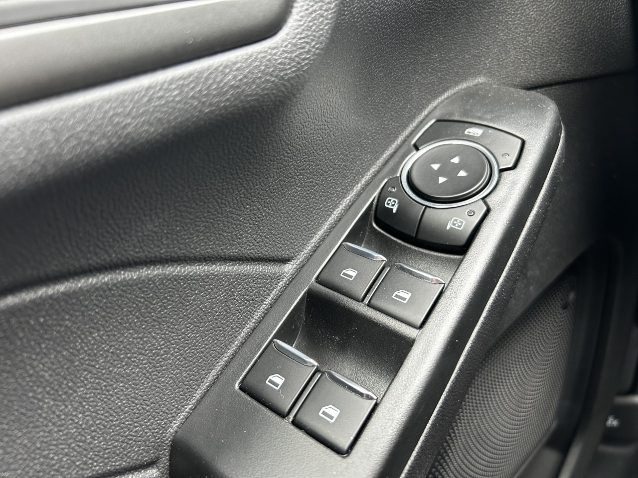 2025 Ford Escape PHEV Main Image