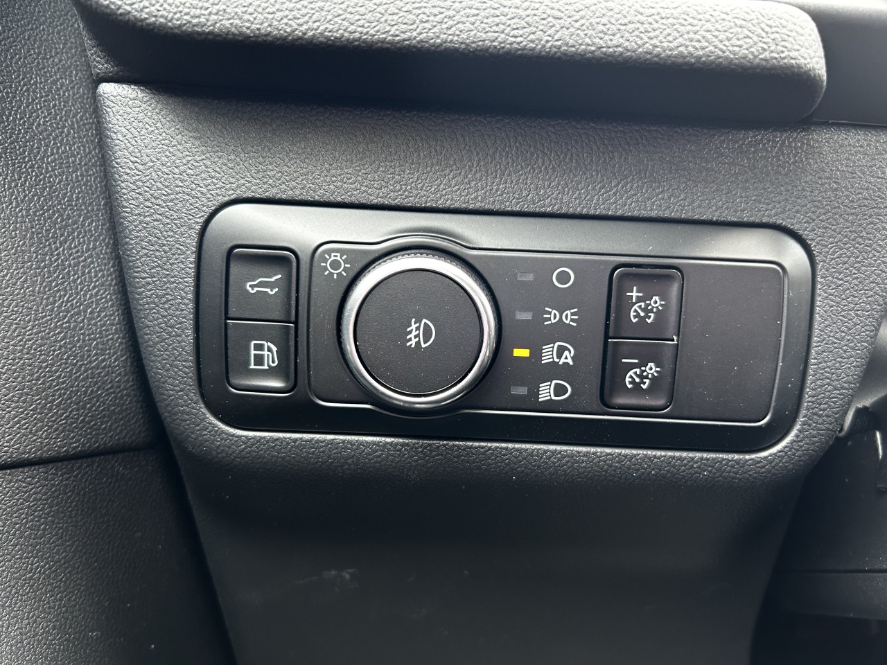 2025 Ford Escape PHEV Main Image