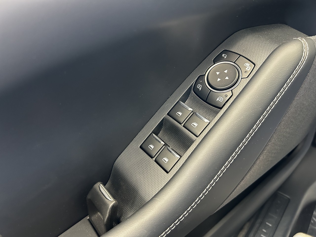 2025 Ford Mustang Mach-E Select AWD Main Image