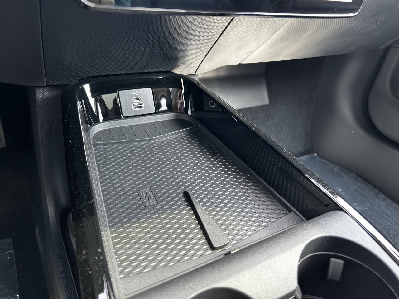 2025 Ford Mustang Mach-E PREMIUM Main Image