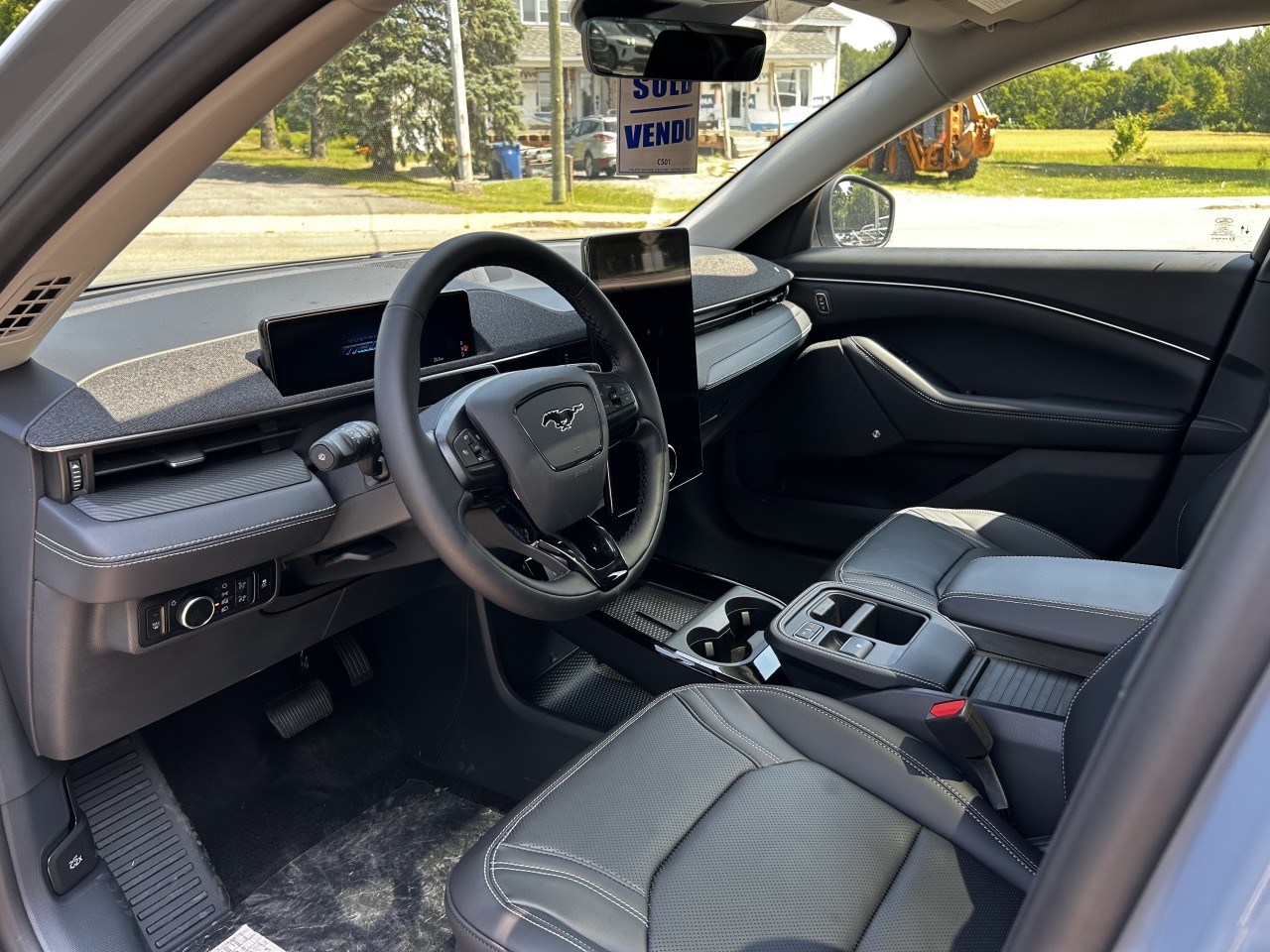 2025 Ford Mustang Mach-E PREMIUM AWD Main Image