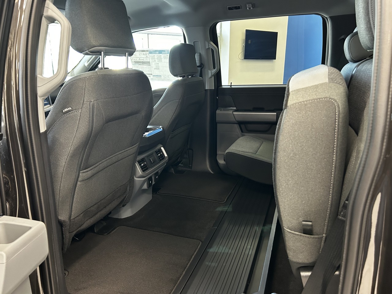 2024 Ford F-150 XLT Main Image