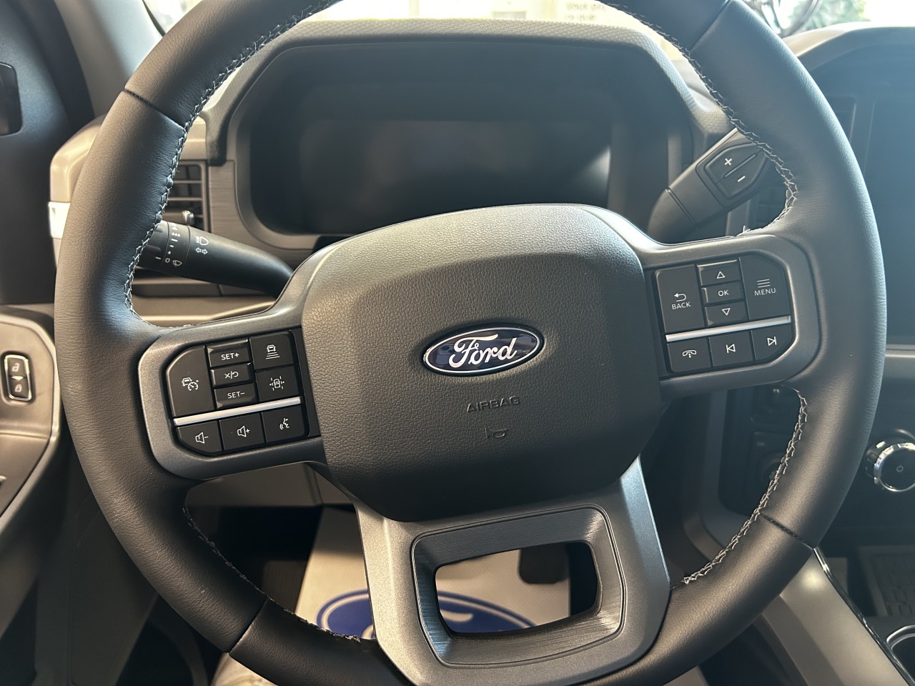 2024 Ford F-150 XLT Main Image