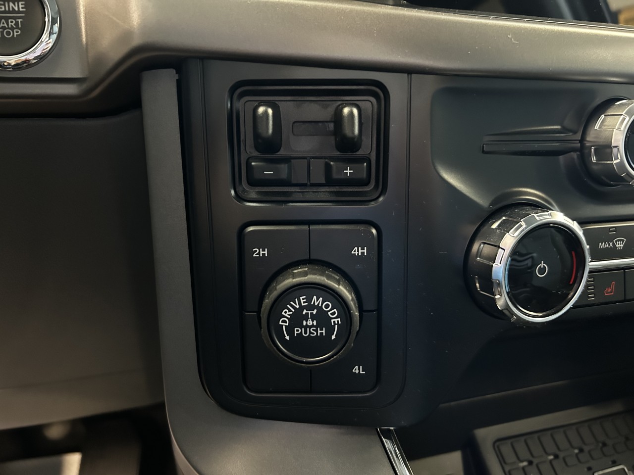 2024 Ford F-150 XLT Main Image
