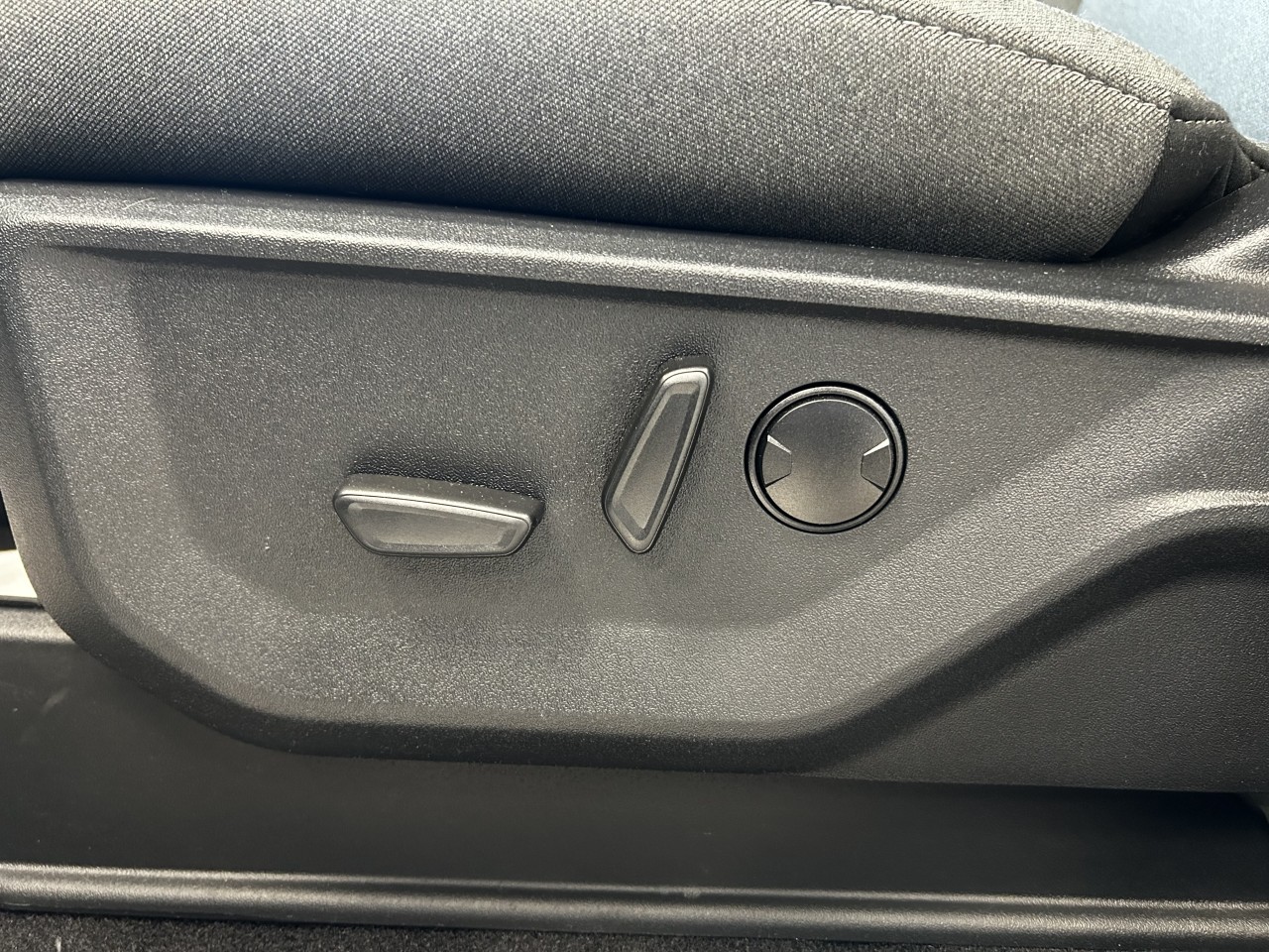 2024 Ford F-150 XLT Main Image
