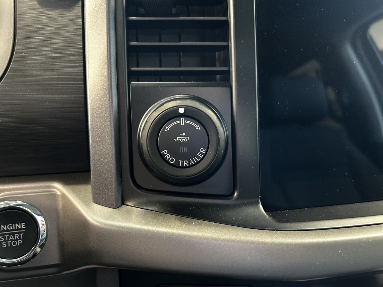2024 Ford F-150 XLT Main Image