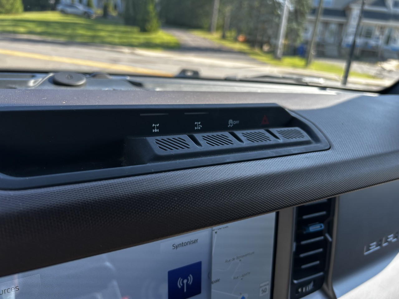 2022 Ford Bronco Outer Banks Main Image