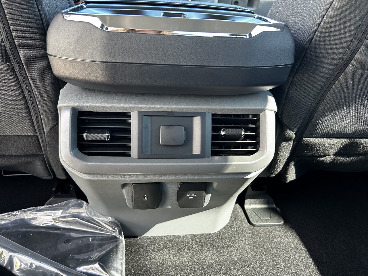 2024 Ford F-150 Lightning XLT Main Image