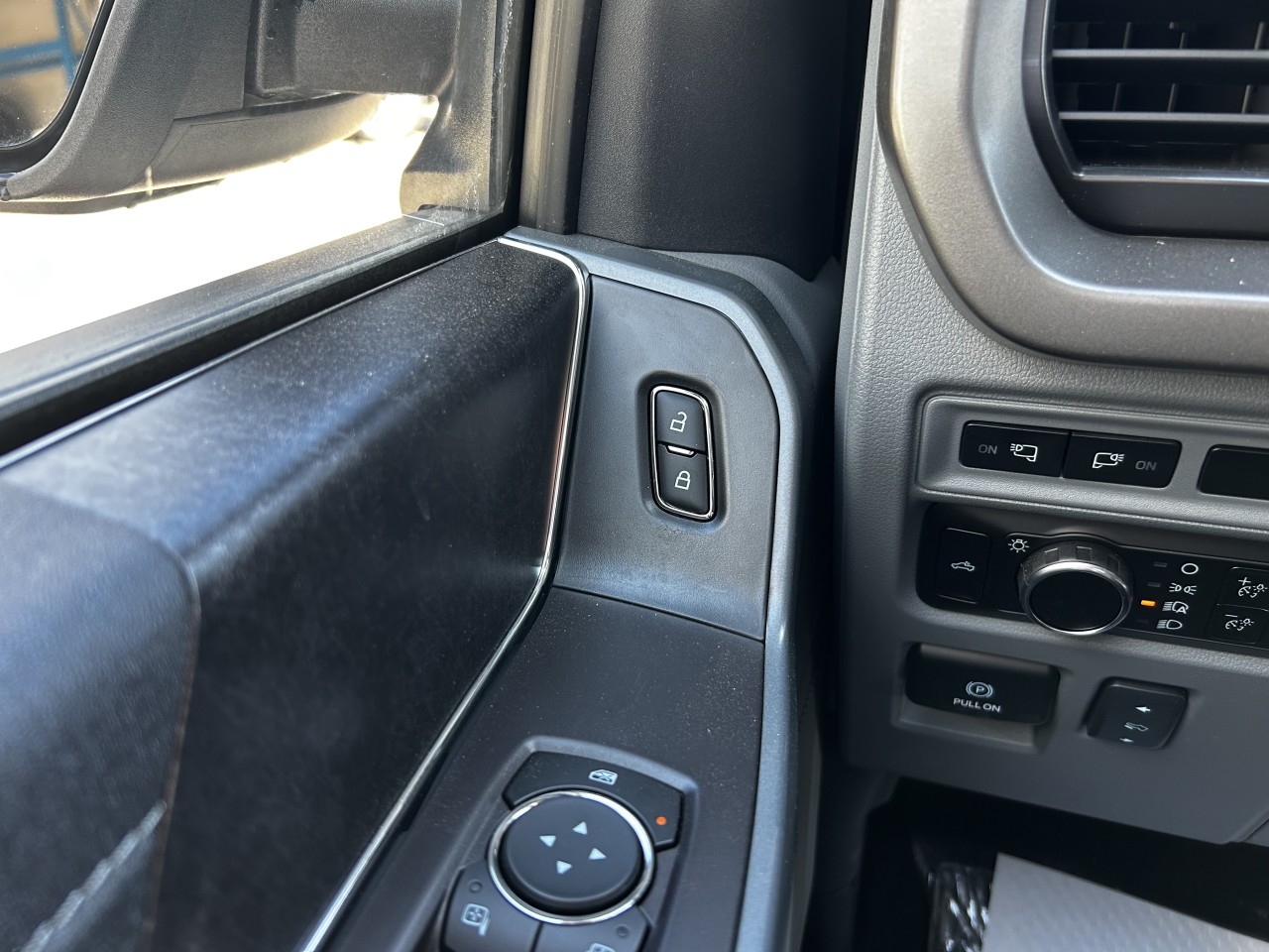 2024 Ford F-150 Lightning XLT Main Image