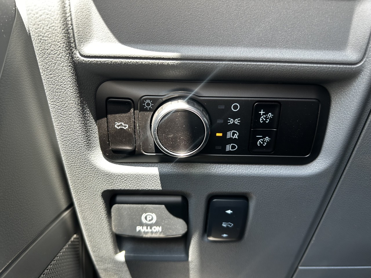 2025 Ford F-150 Lightning XLT Main Image