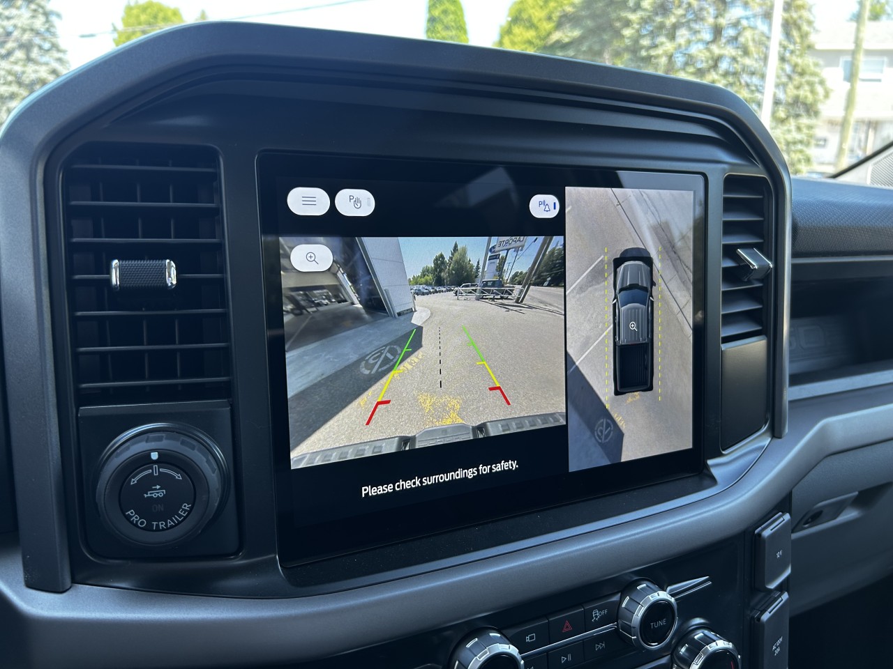 2025 Ford F-150 Lightning XLT Main Image
