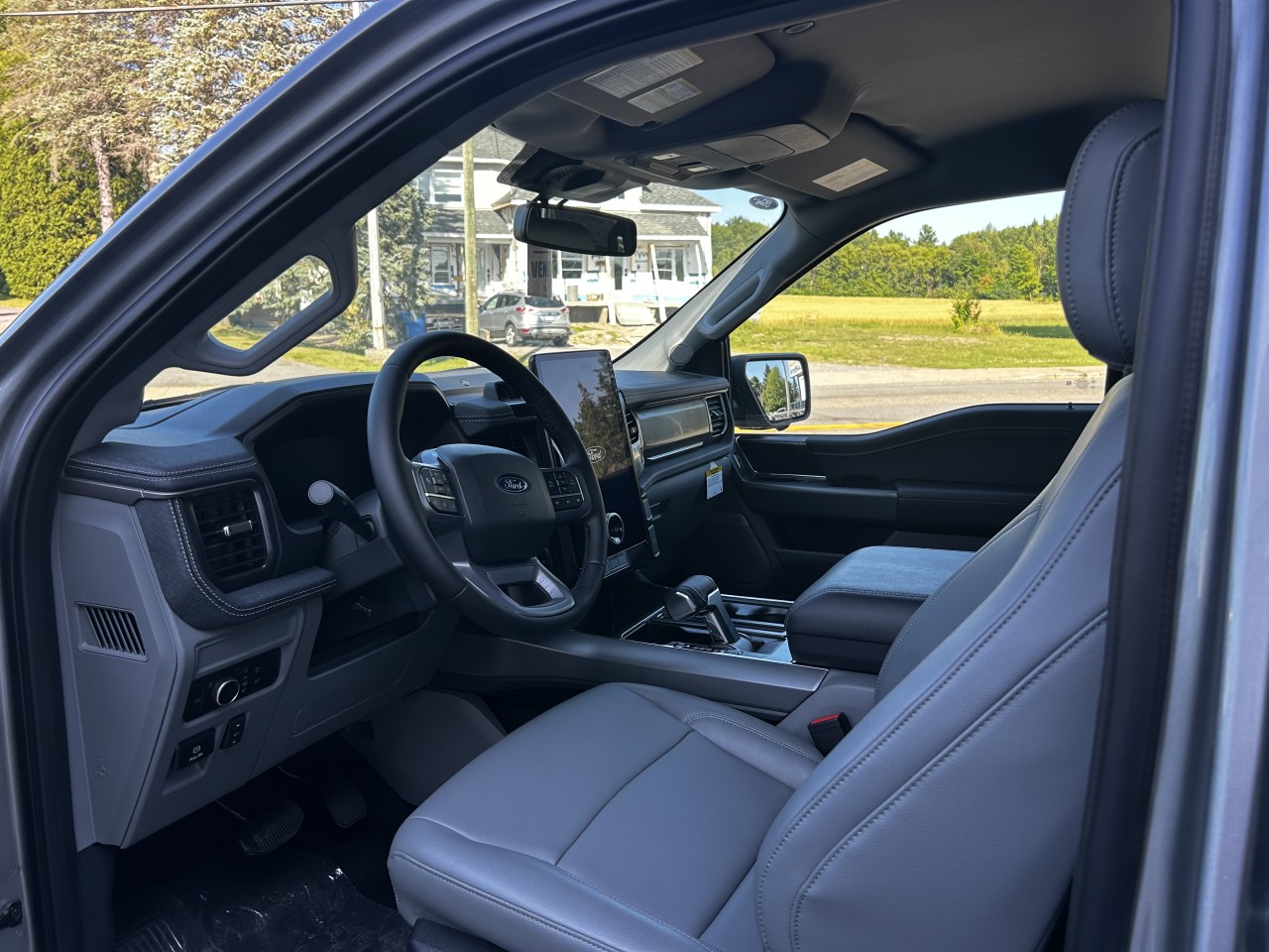 2025 Ford F-150 Lightning FLASH 4x4 Main Image