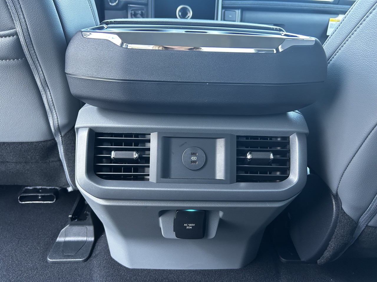 2025 Ford F-150 Lightning FLASH 4x4 Main Image