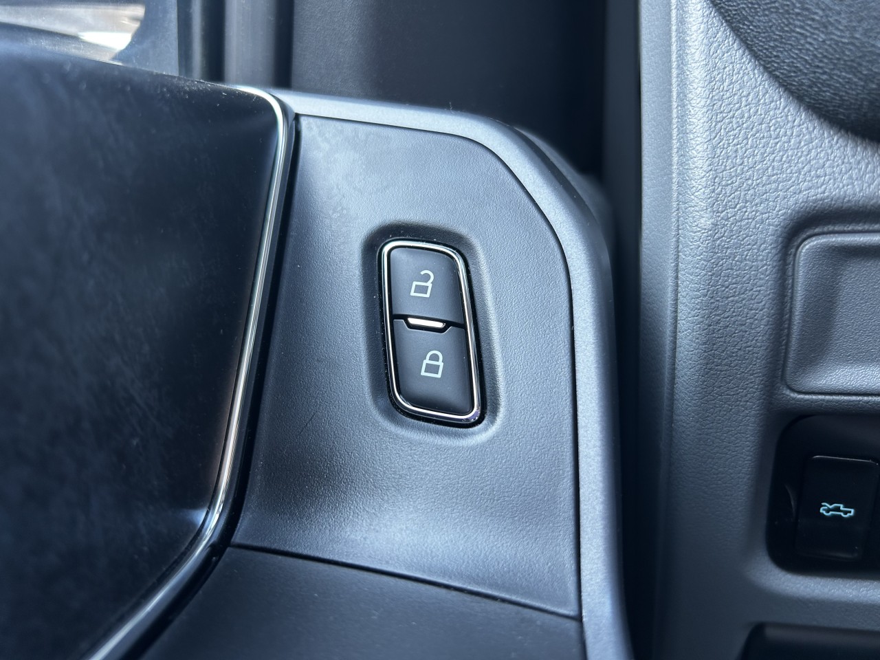 2025 Ford F-150 Lightning FLASH 4x4 Main Image