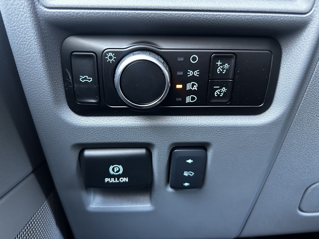 2025 Ford F-150 Lightning FLASH 4x4 Main Image