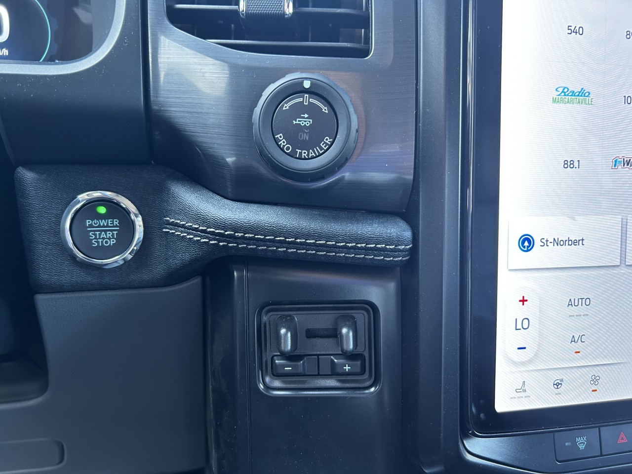 2025 Ford F-150 Lightning FLASH 4x4 Main Image