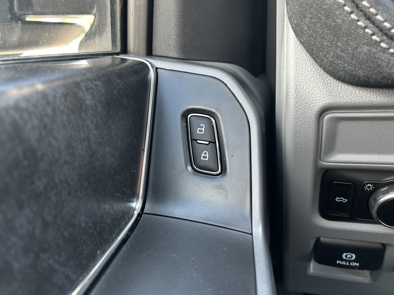 2025 Ford F-150 Lightning FLASH Main Image