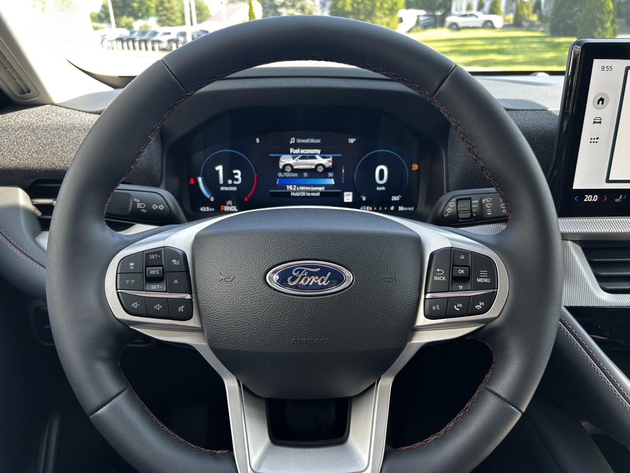 2025 Ford Explorer Active Main Image