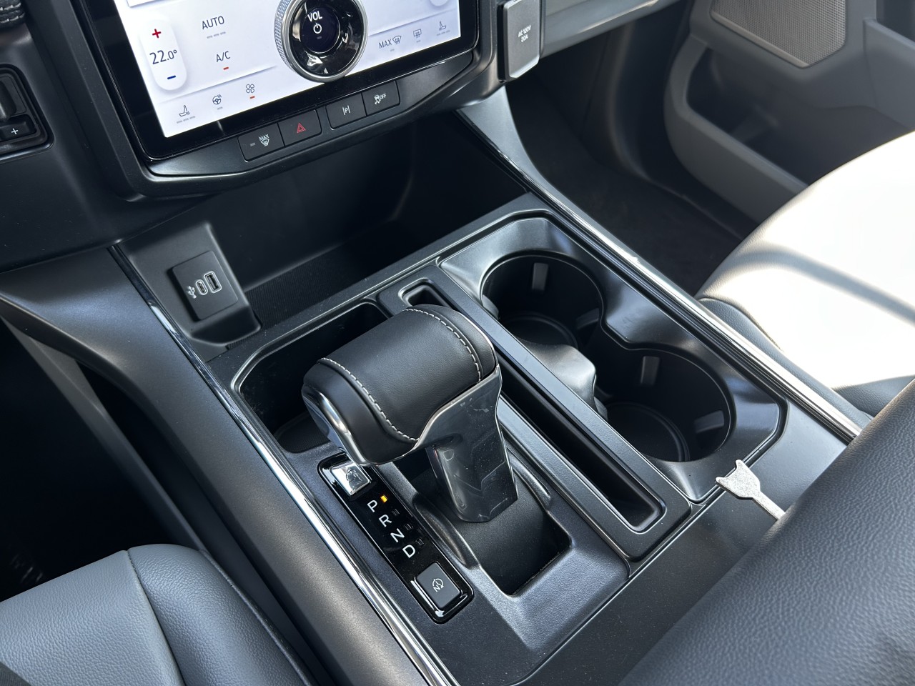 2025 Ford F-150 Lightning FLASH Main Image