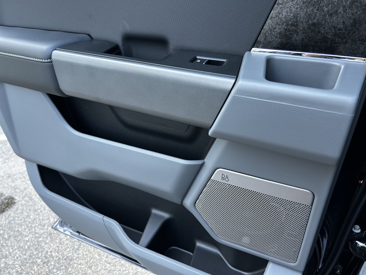 2025 Ford F-150 Lightning FLASH Main Image