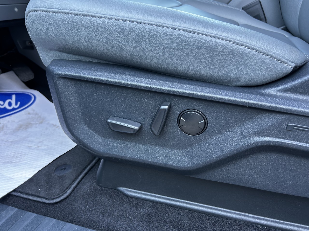 2025 Ford F-150 Lightning FLASH Main Image