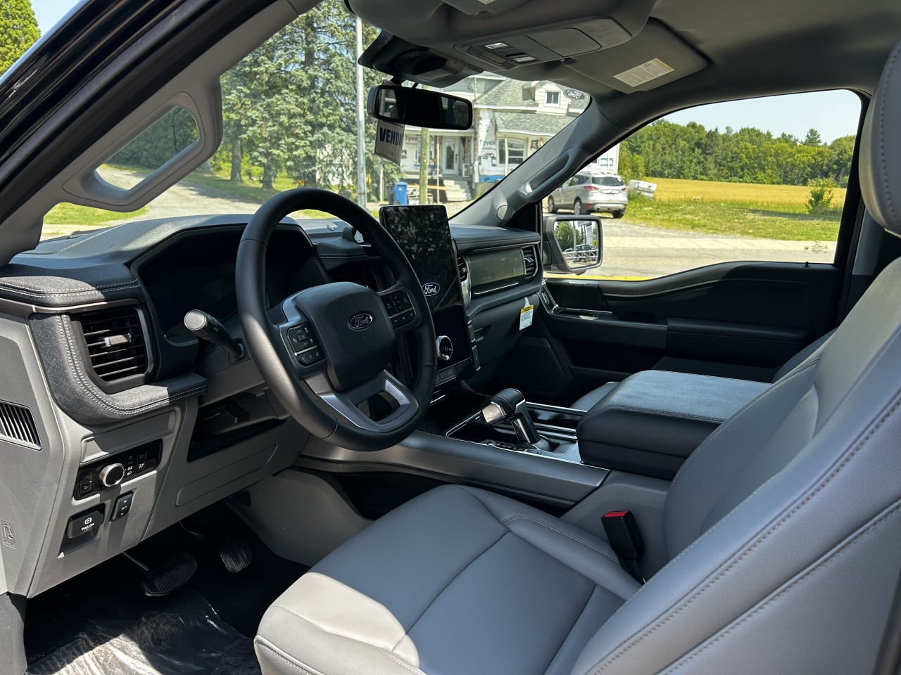 2025 Ford F-150 Lightning  Main Image