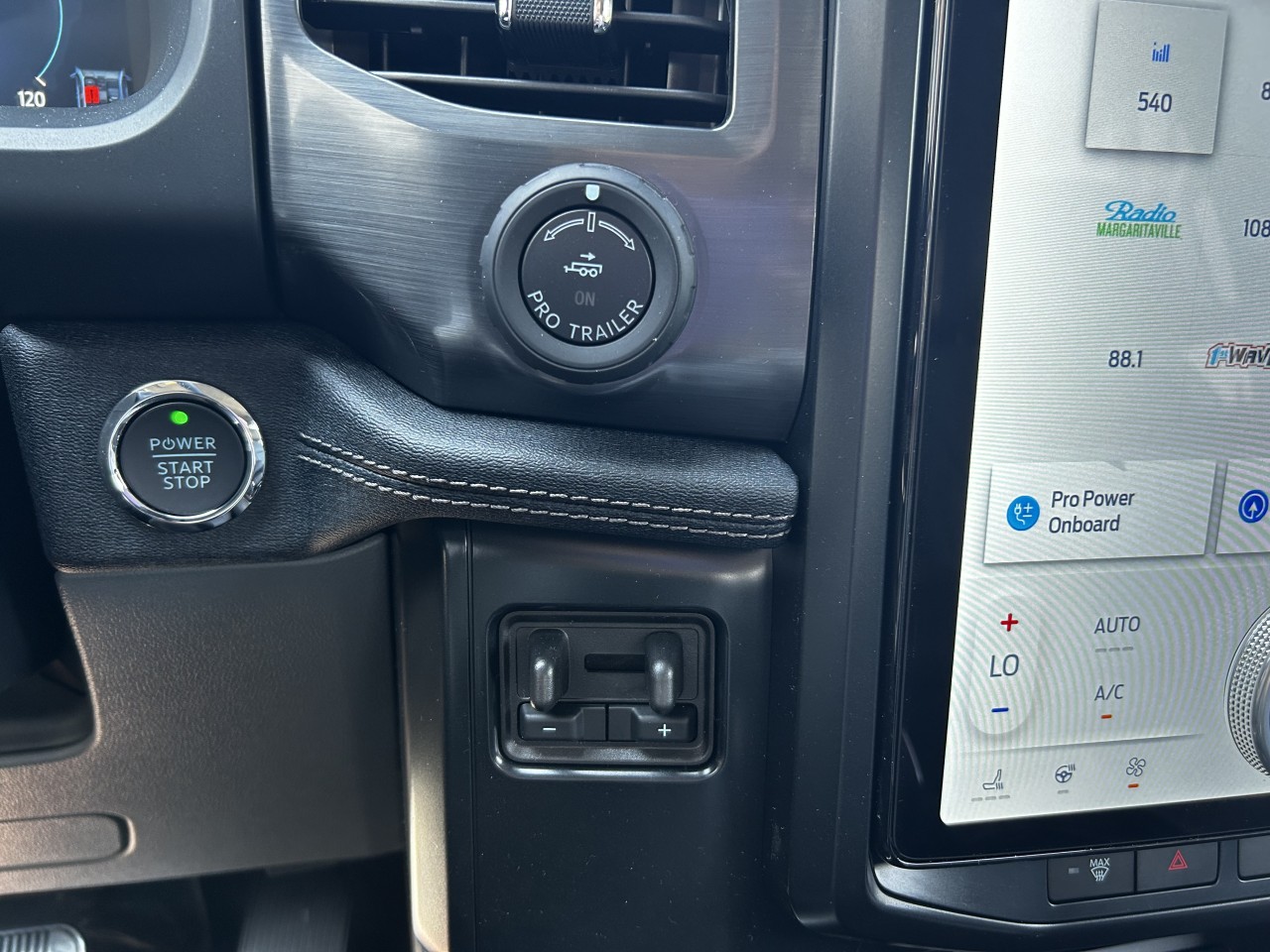 2025 Ford F-150 Lightning  Main Image