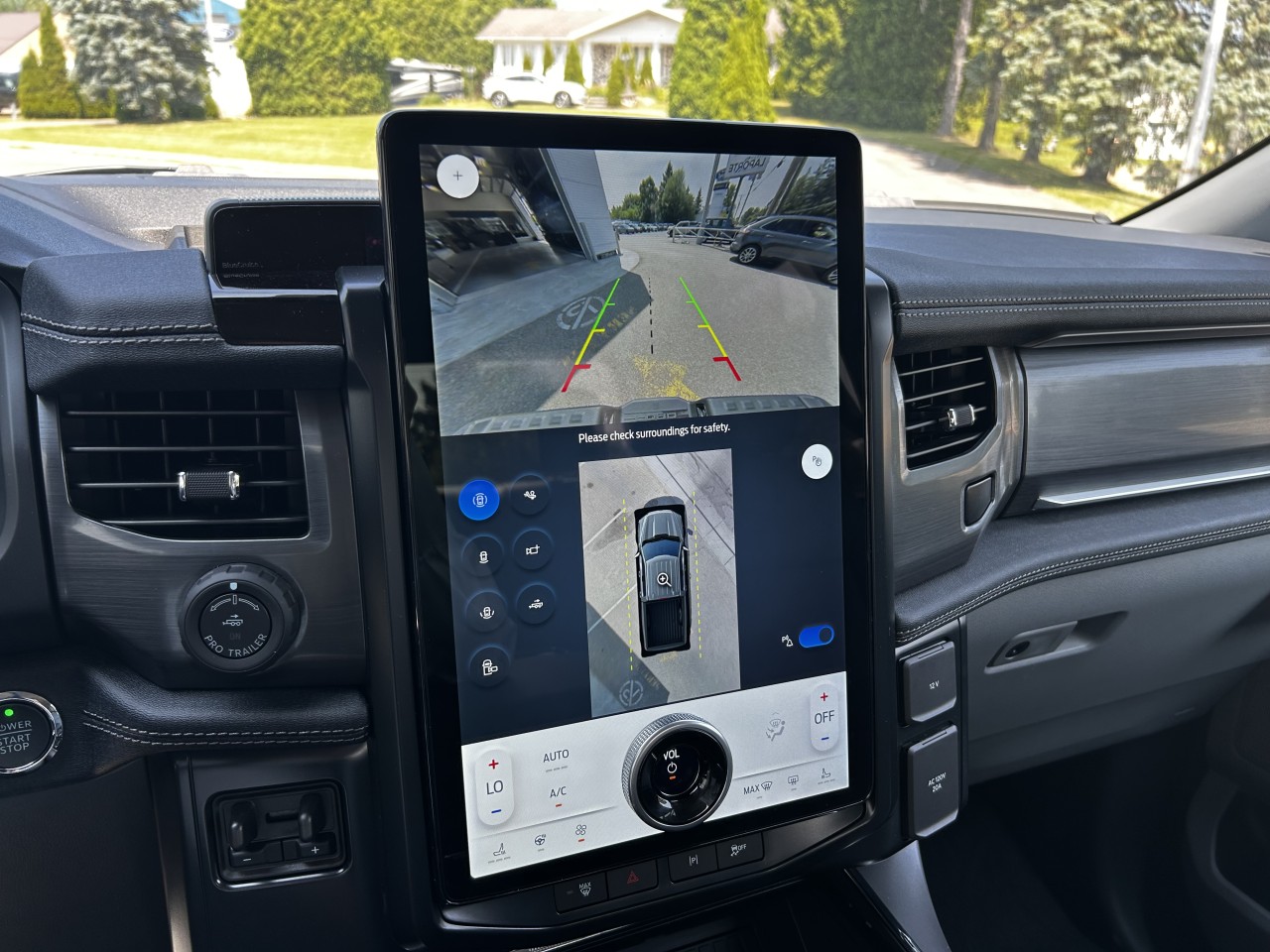 2025 Ford F-150 Lightning  Main Image