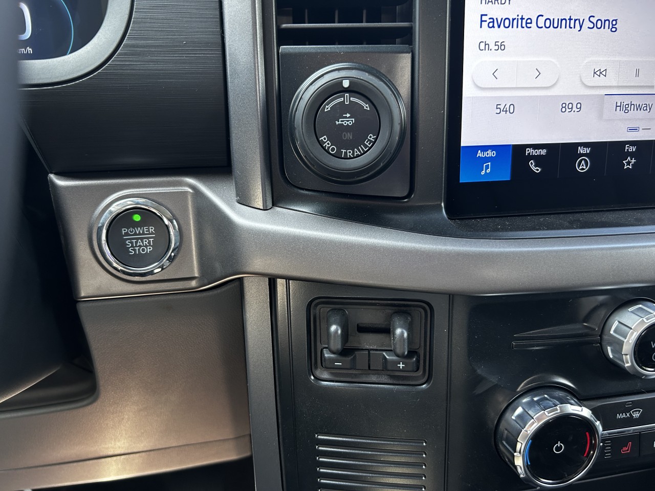 2025 Ford F-150 Lightning XLT Main Image