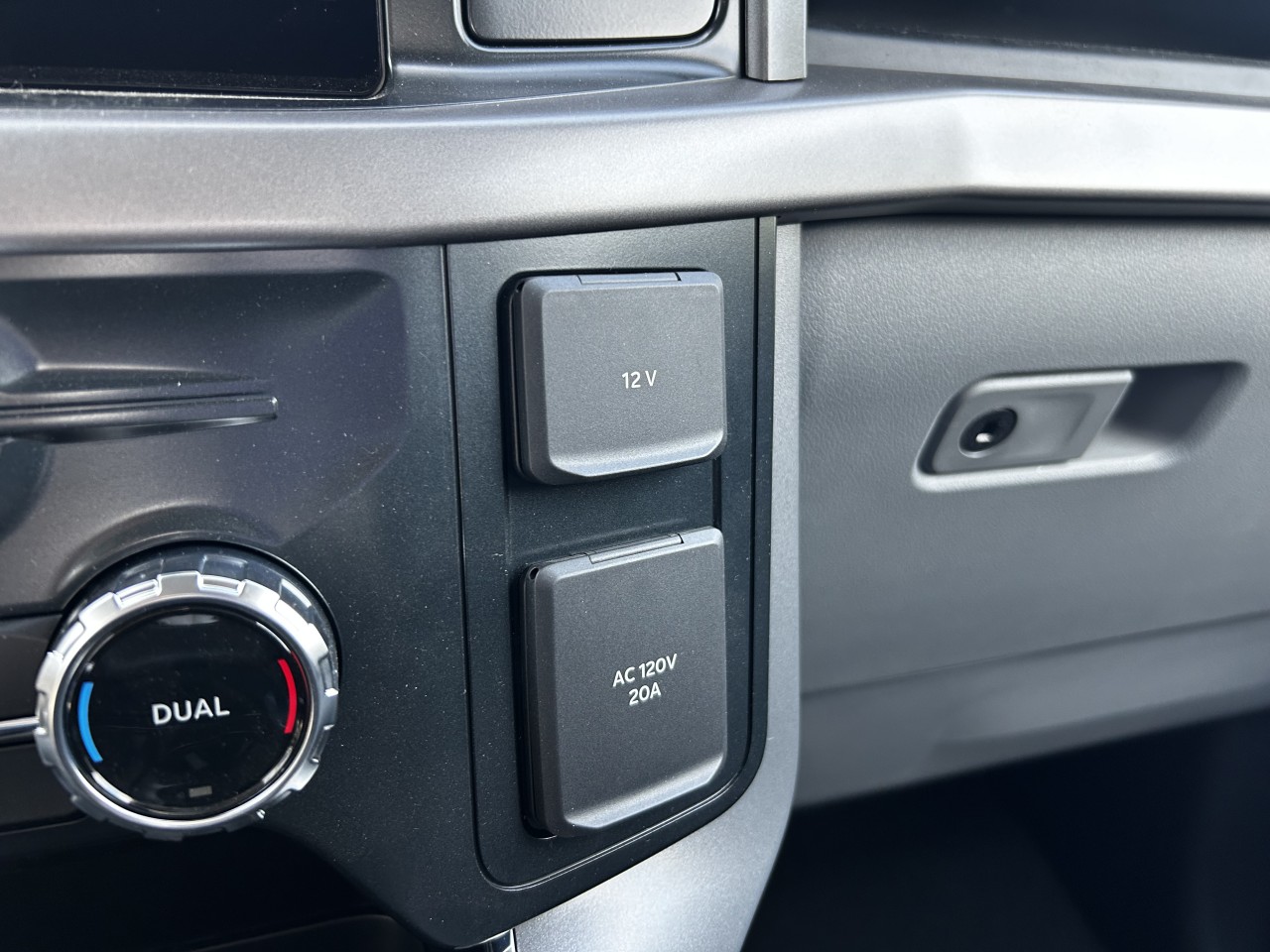 2025 Ford F-150 Lightning XLT Main Image