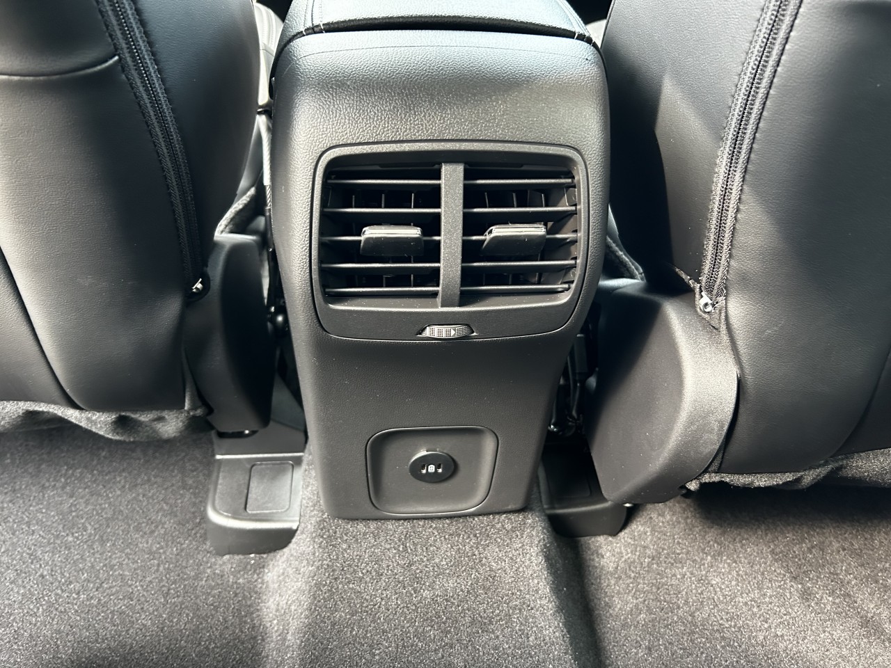 2025 Ford Escape PHEV Main Image