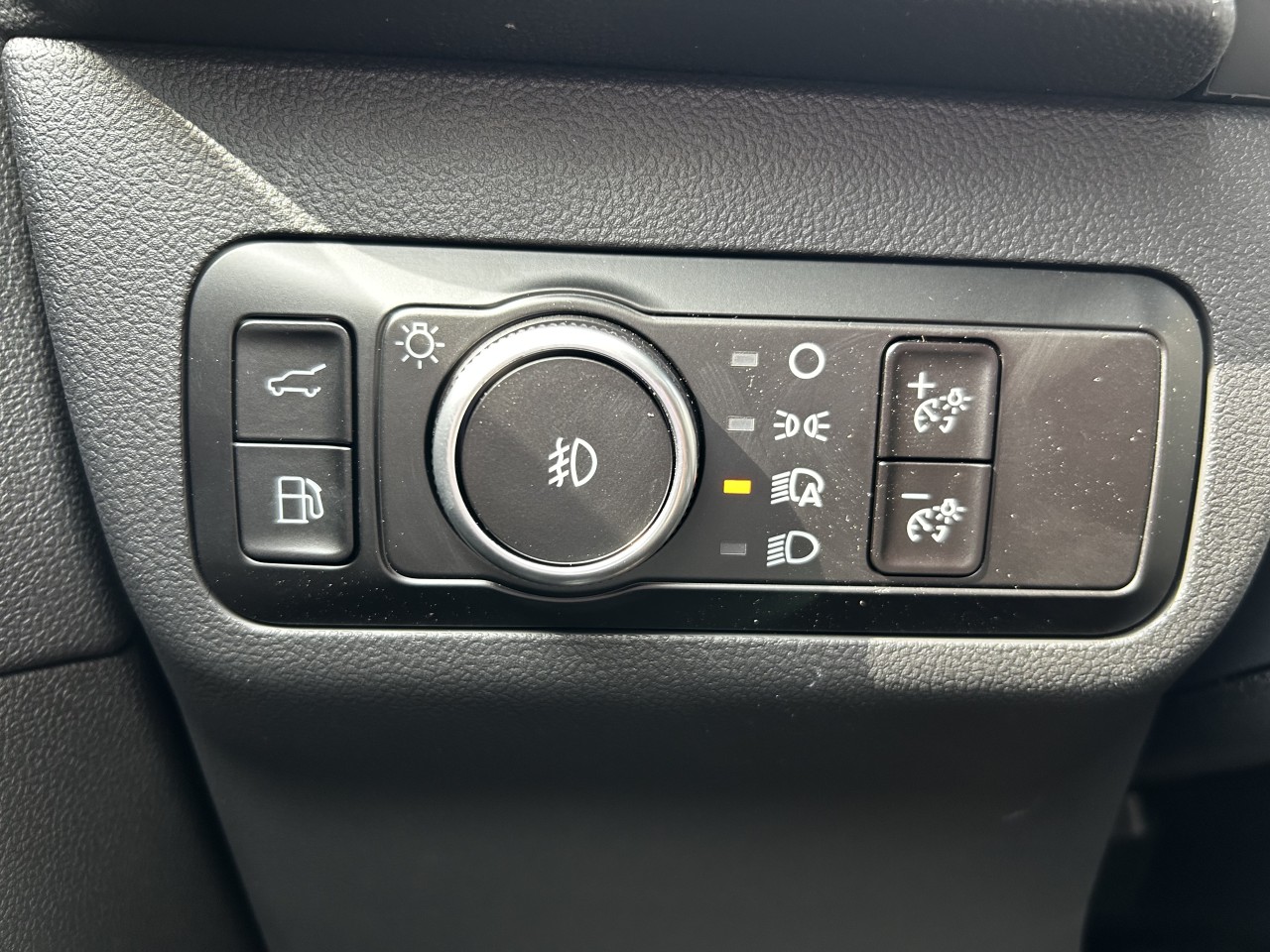 2025 Ford Escape PHEV Main Image