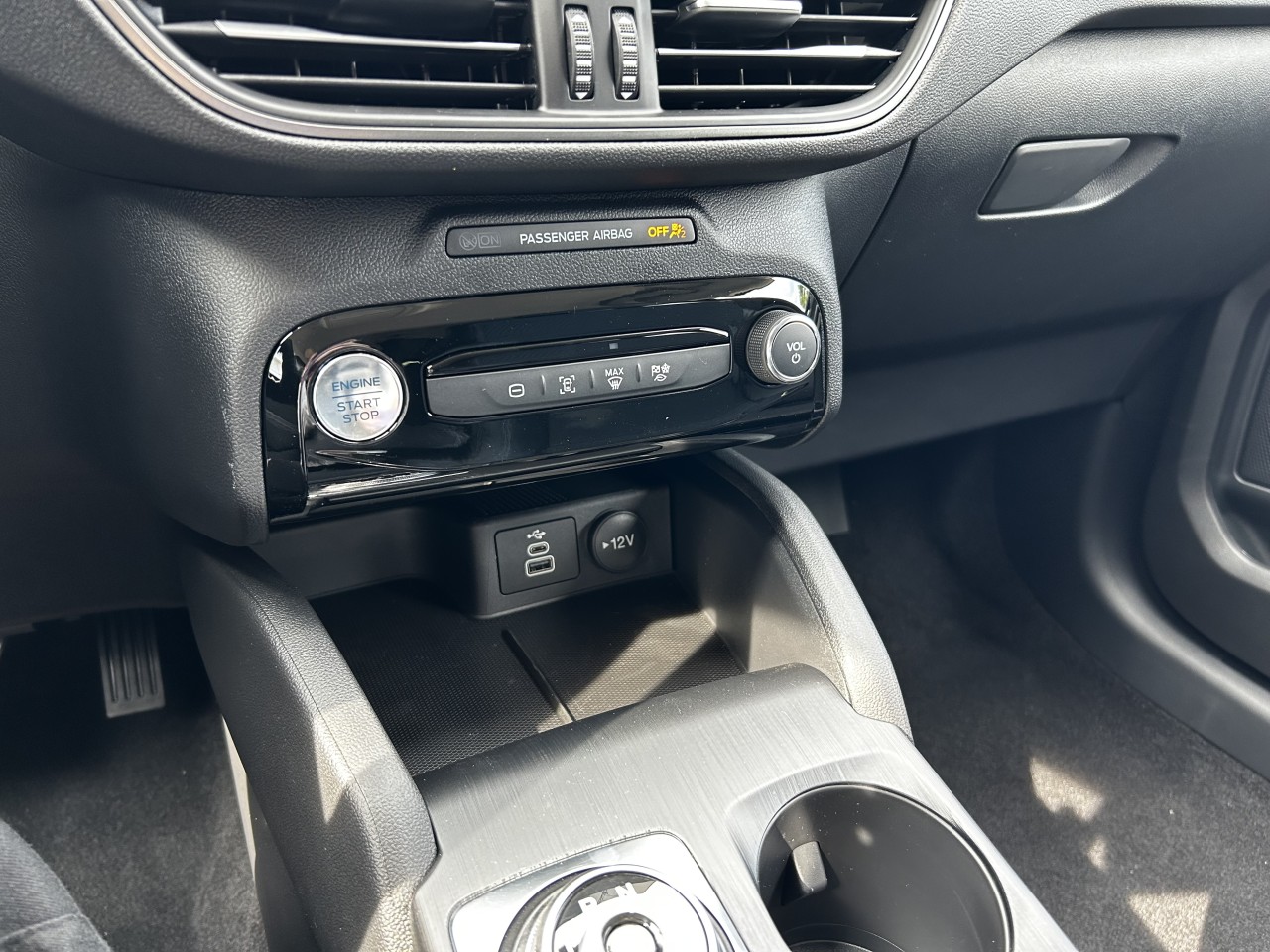 2025 Ford Escape PHEV Main Image