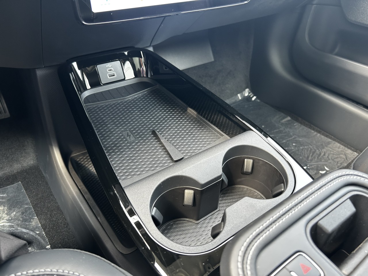 2025 Ford Mustang Mach-E PREMIUM AWD Main Image