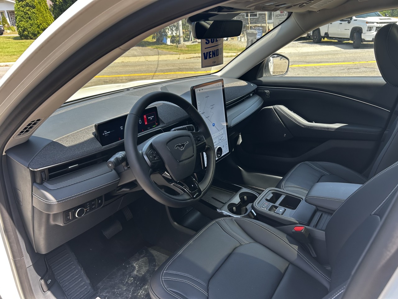 2025 Ford Mustang Mach-E PREMIUM Main Image