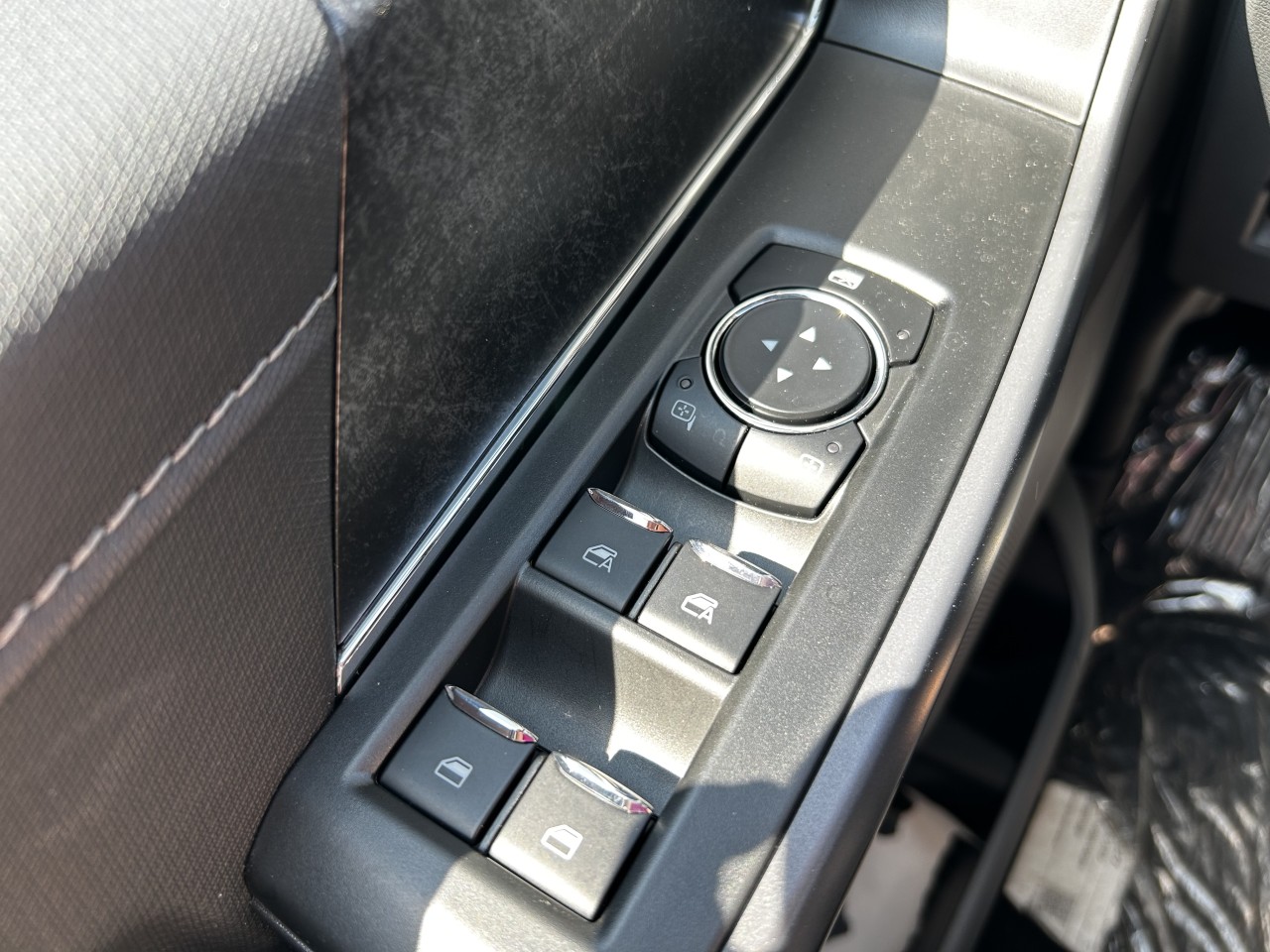 2025 Ford F-150 Lightning FLASH 4X4 Main Image