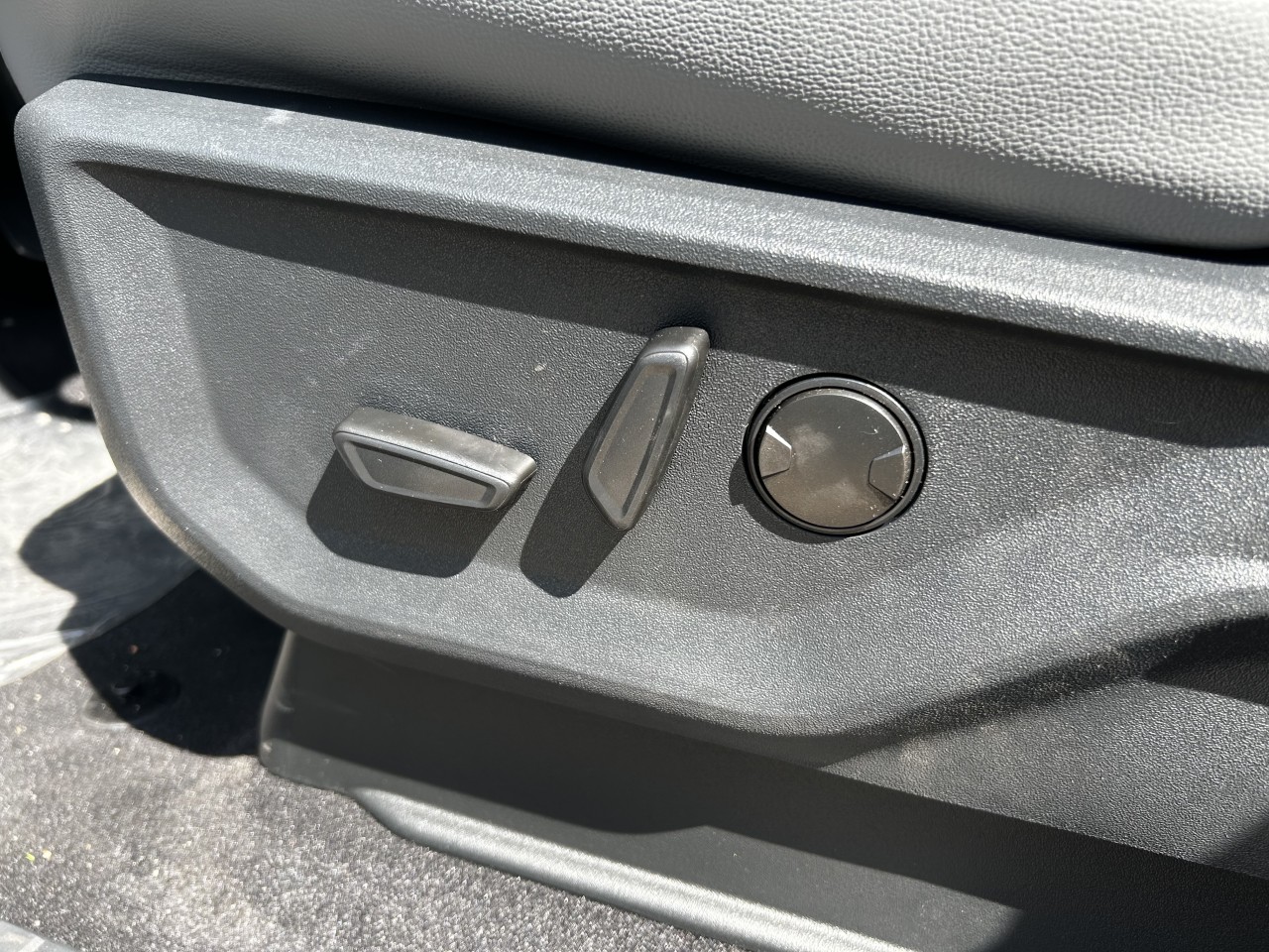 2025 Ford F-150 Lightning FLASH 4X4 Main Image