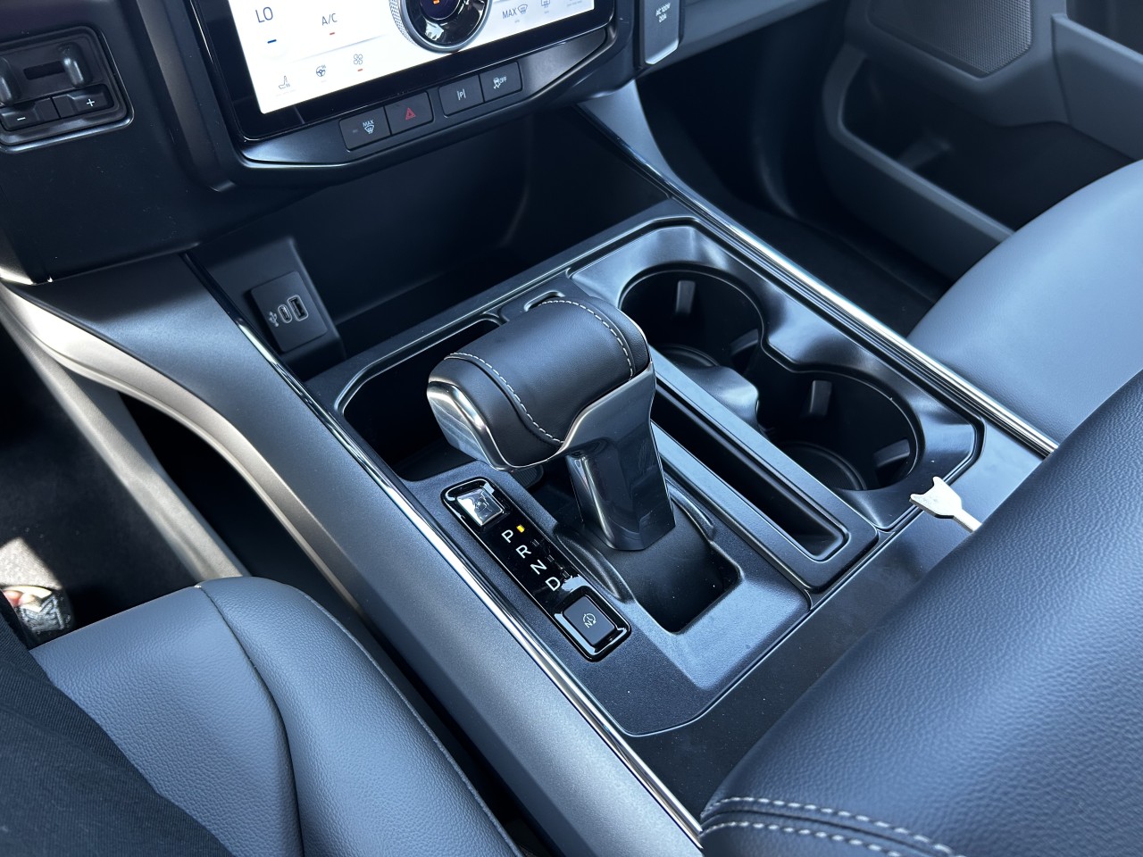2025 Ford F-150 Lightning FLASH 4X4 Main Image