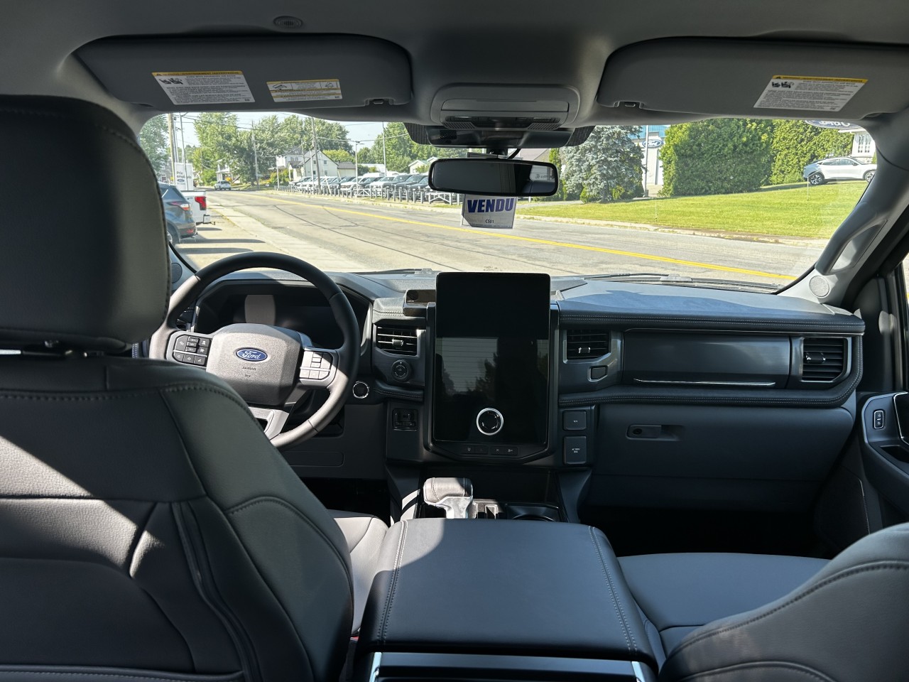 2025 Ford F-150 Lightning FLASH Main Image