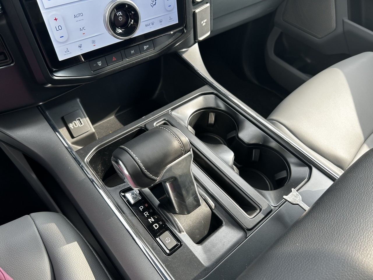2025 Ford F-150 Lightning FLASH Main Image