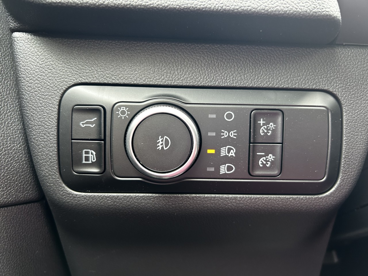 2025 Ford Escape PHEV Main Image