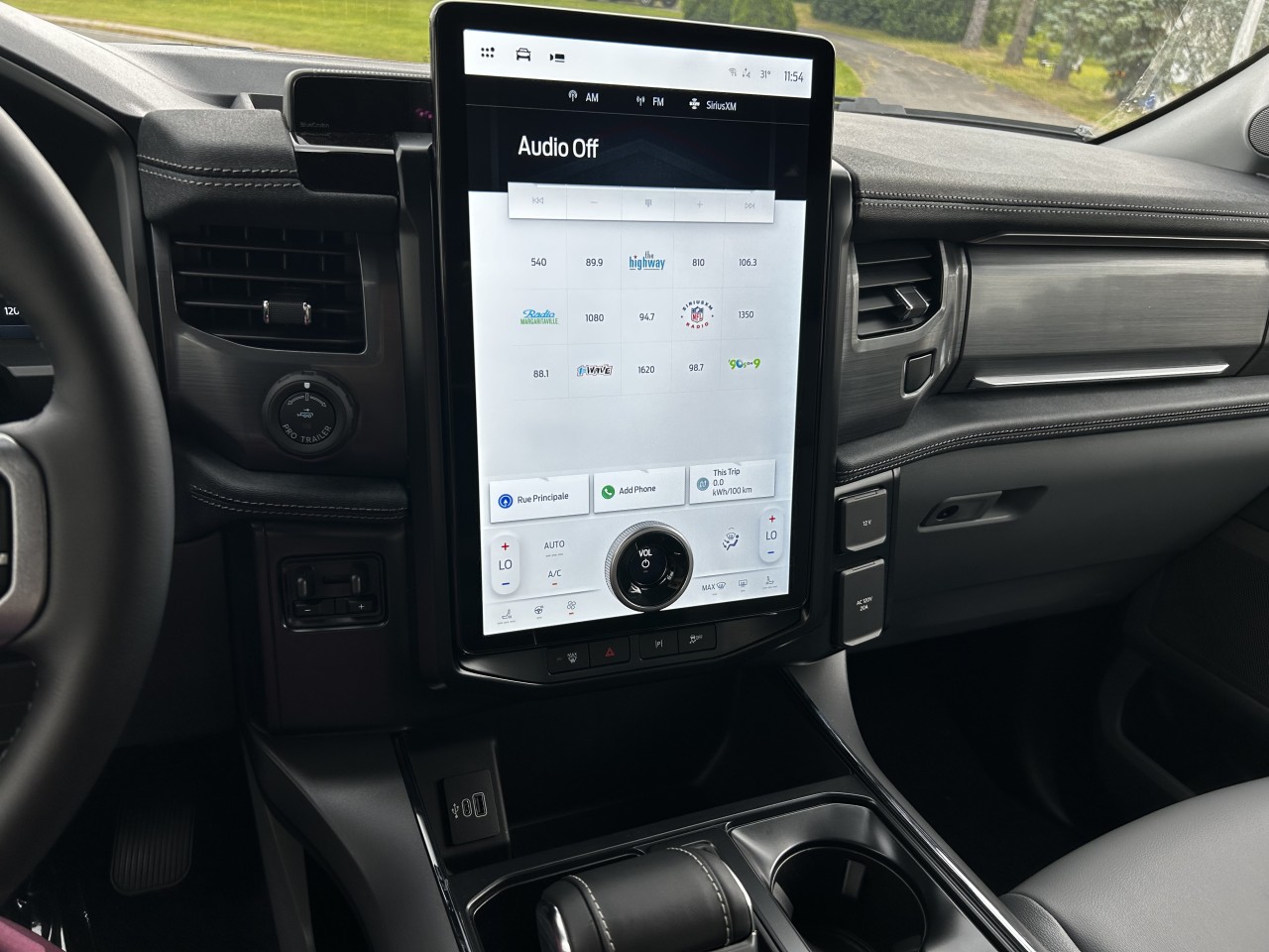 2025 Ford F-150 Lightning FLASH Main Image