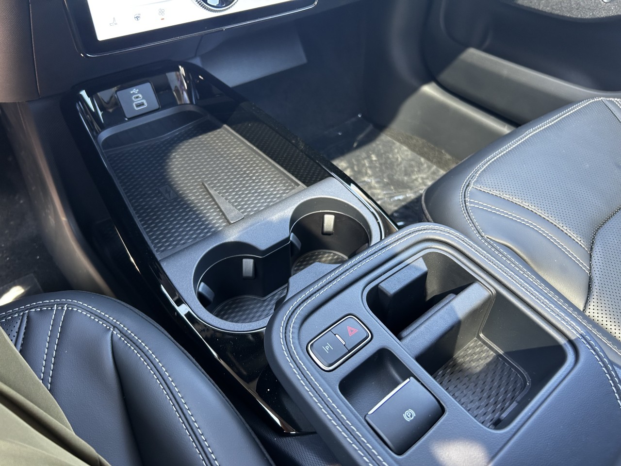 2025 Ford Mustang Mach-E Premium AWD Main Image