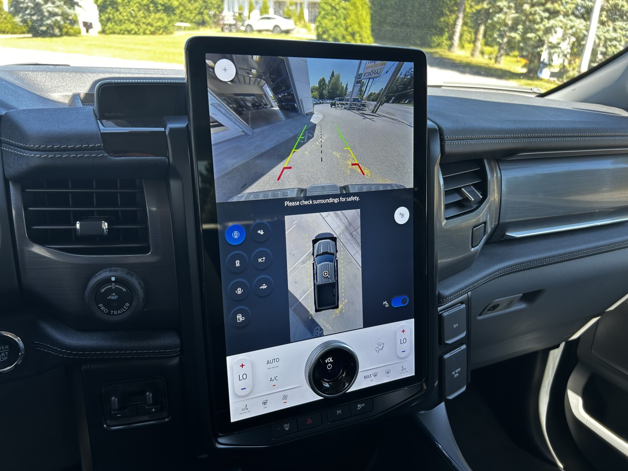 2025 Ford F-150 Lightning FLASH Main Image