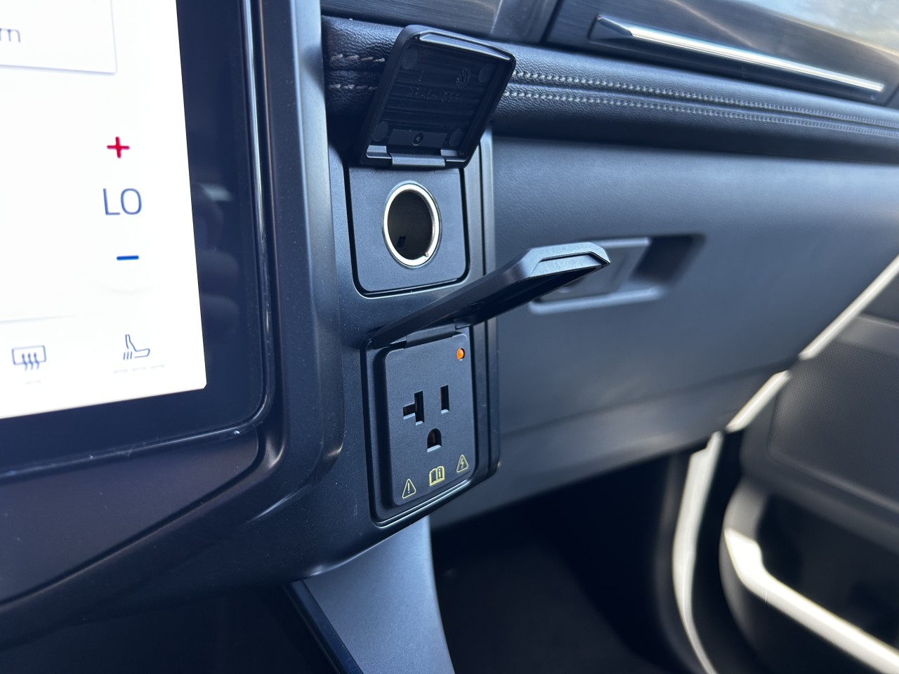2025 Ford F-150 Lightning FLASH Main Image