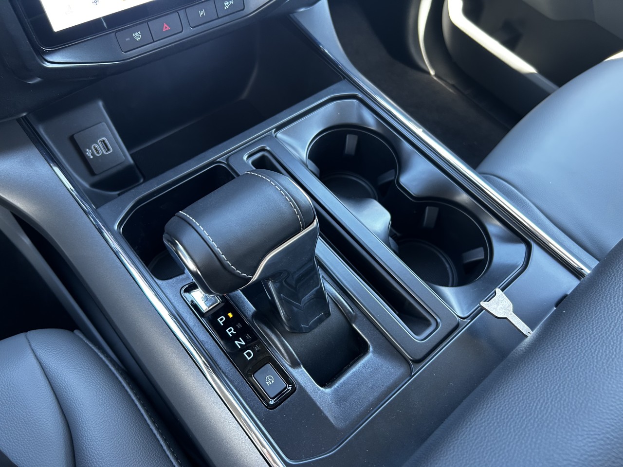 2025 Ford F-150 Lightning FLASH Main Image
