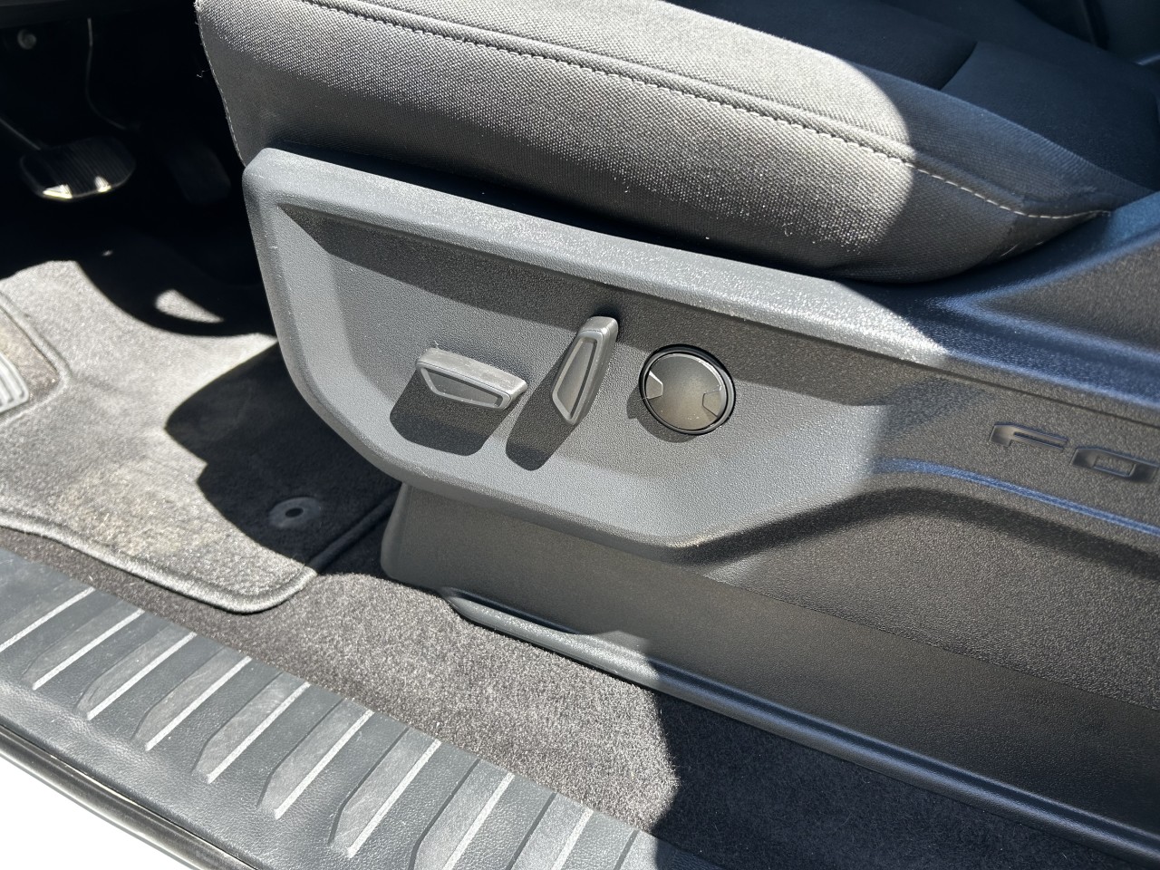 2024 Ford F-150 XLT Main Image